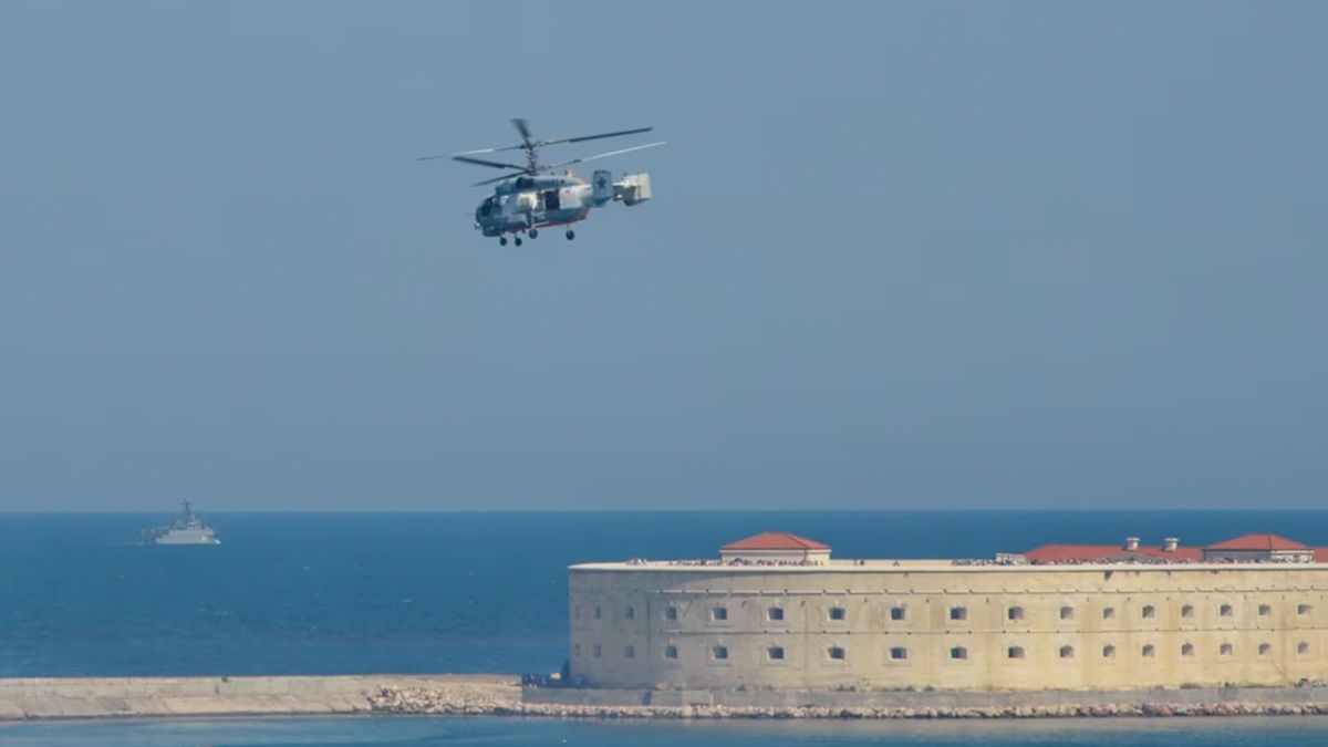 В ВМС рассказали о вылетах вертолетов россиян в Черном море