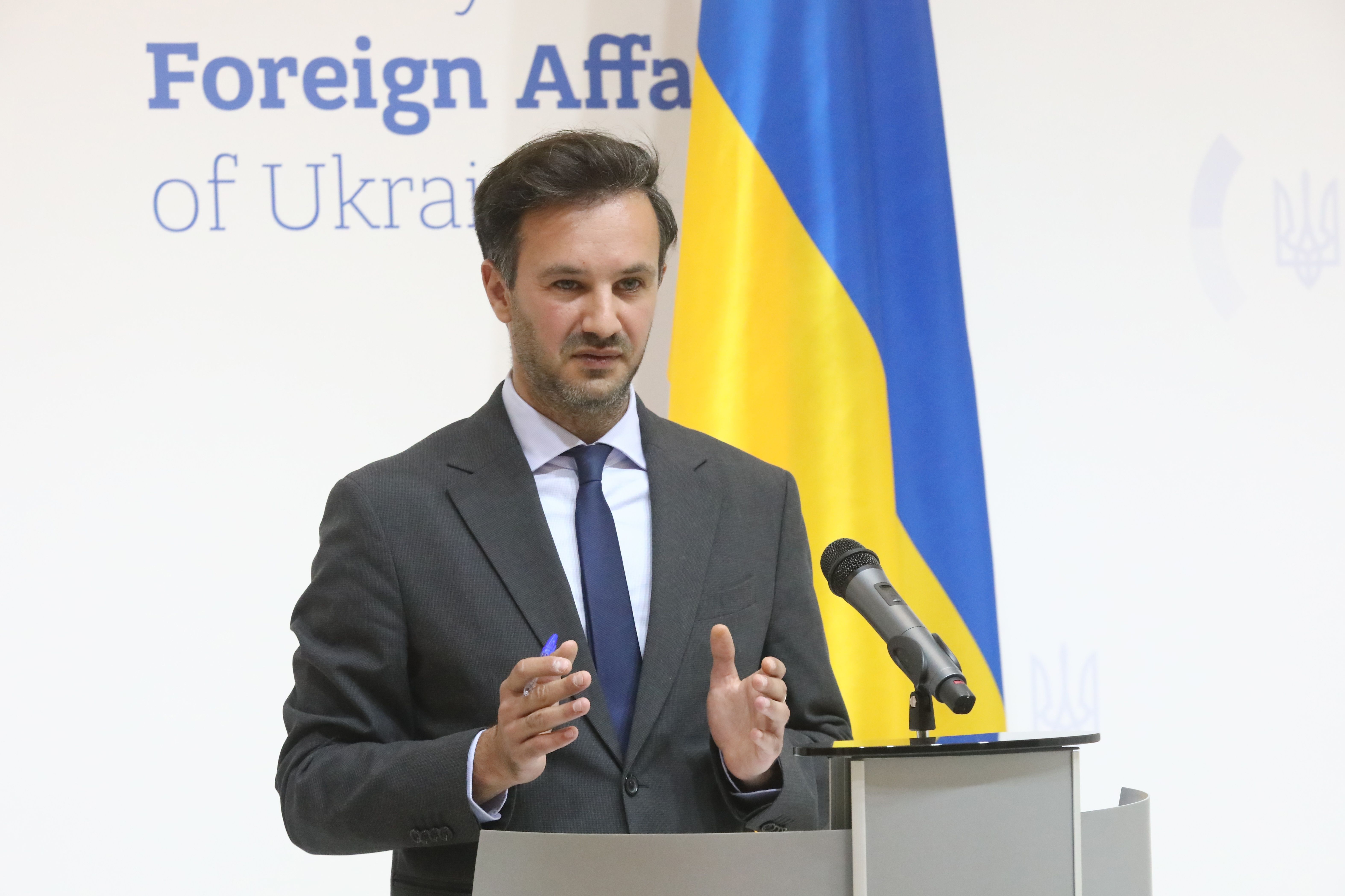 До чго МЗС закликало ФІцо До чго МЗС закликало ФІцо