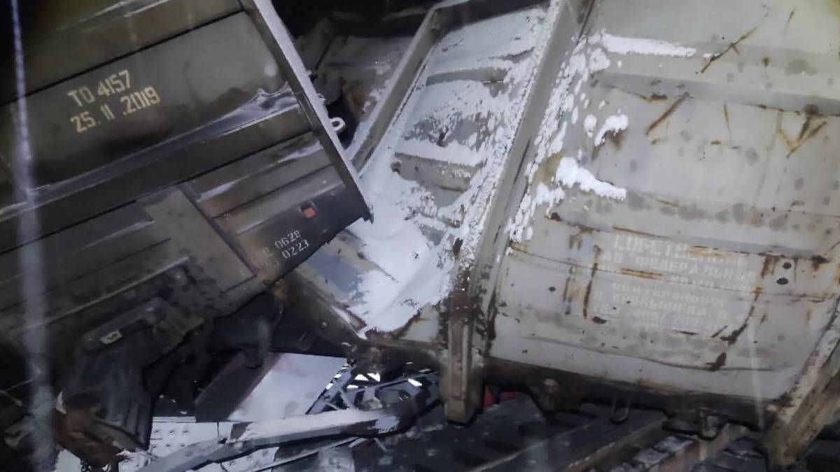 У Бурятії вантажний потяг потрапив в аварію У Бурятії вантажний потяг потрапив в аварію