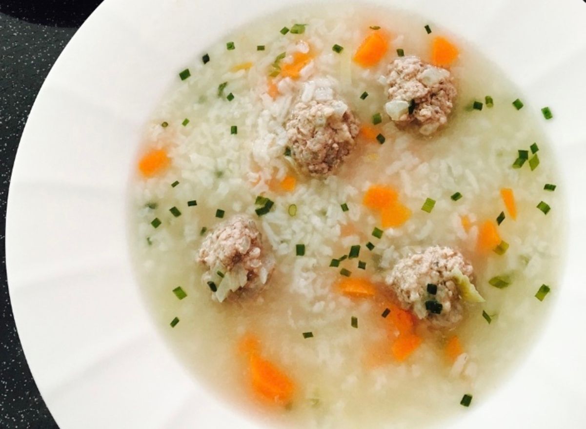 Суп з фрикадельками Суп з фрикадельками