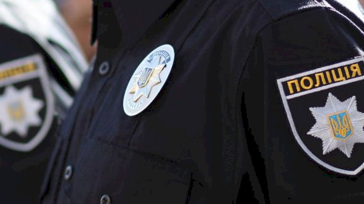 Сусід окропив свяченою водою двері жінки – чи покарали його Сусід окропив свяченою водою двері жінки – чи покарали його