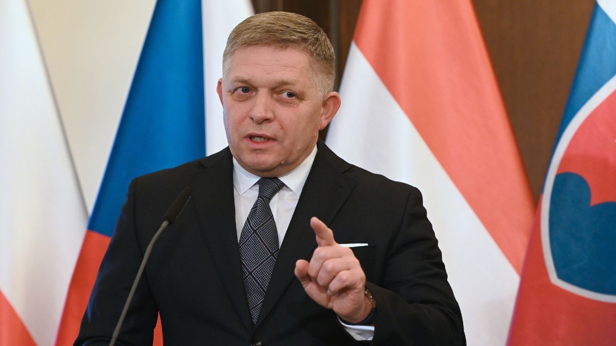 Роберт Фицо пригласил Зеленского на переговоры Роберт Фицо пригласил Зеленского на переговоры