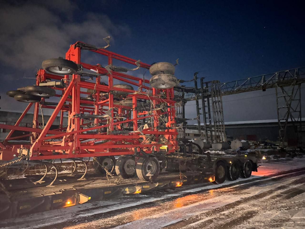 У владелец агрофирмы украл сельхозтехнику У владелец агрофирмы украл сельхозтехнику