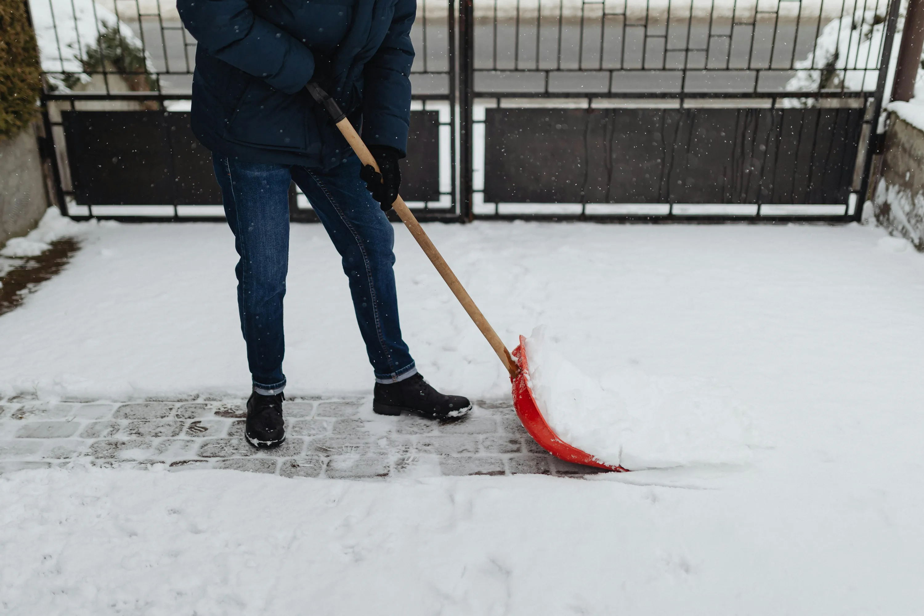 Отбрасывание снега Отбрасывание снега