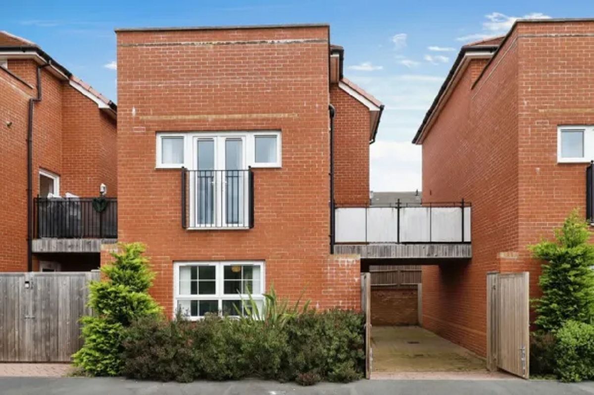 Незвичайний будинок на острові здивував мережу Незвичайний будинок на острові здивував мережу