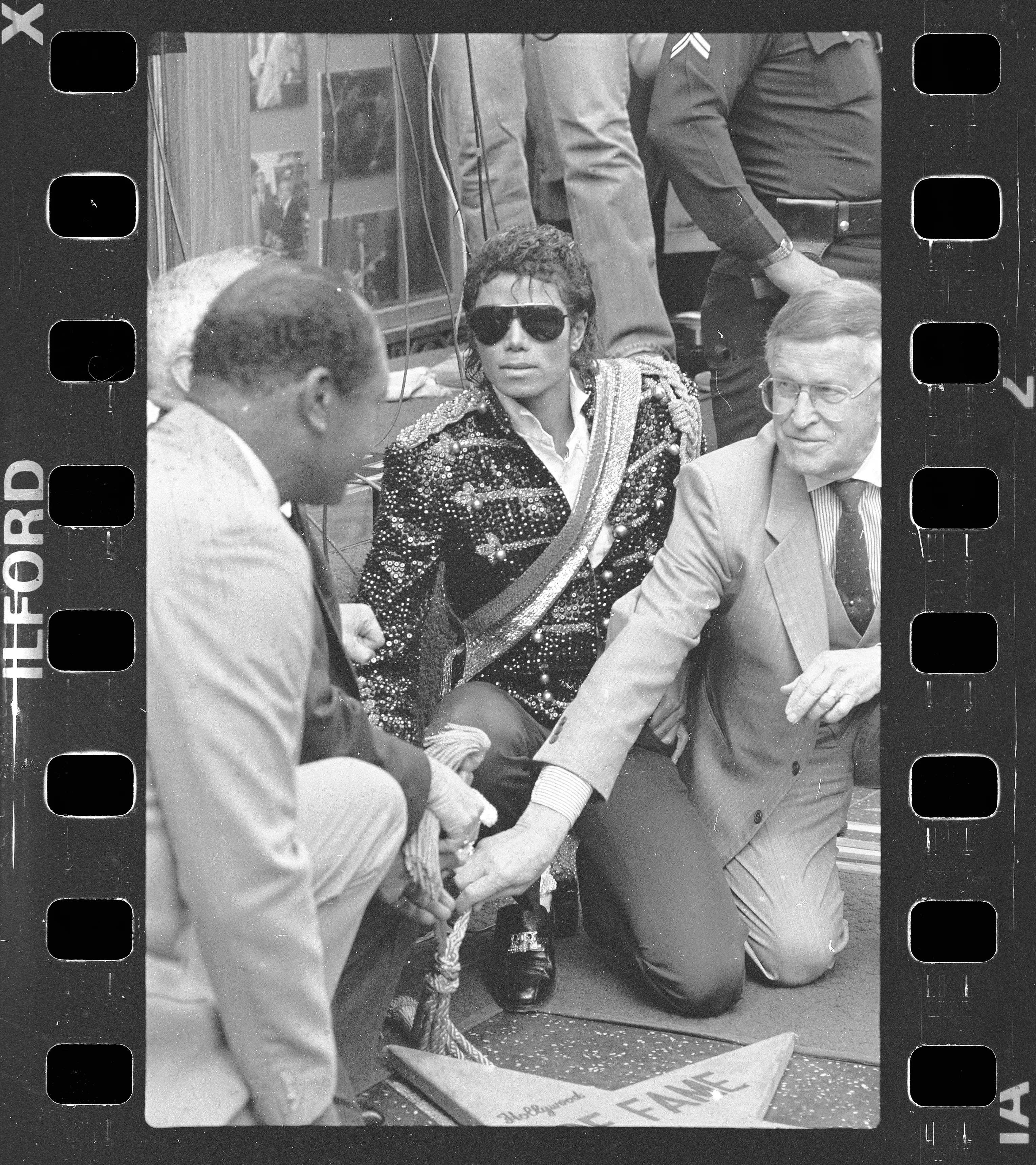 Майкл Джексон отримав зірку на Алеї слави Майкл Джексон отримав зірку на Алеї слави