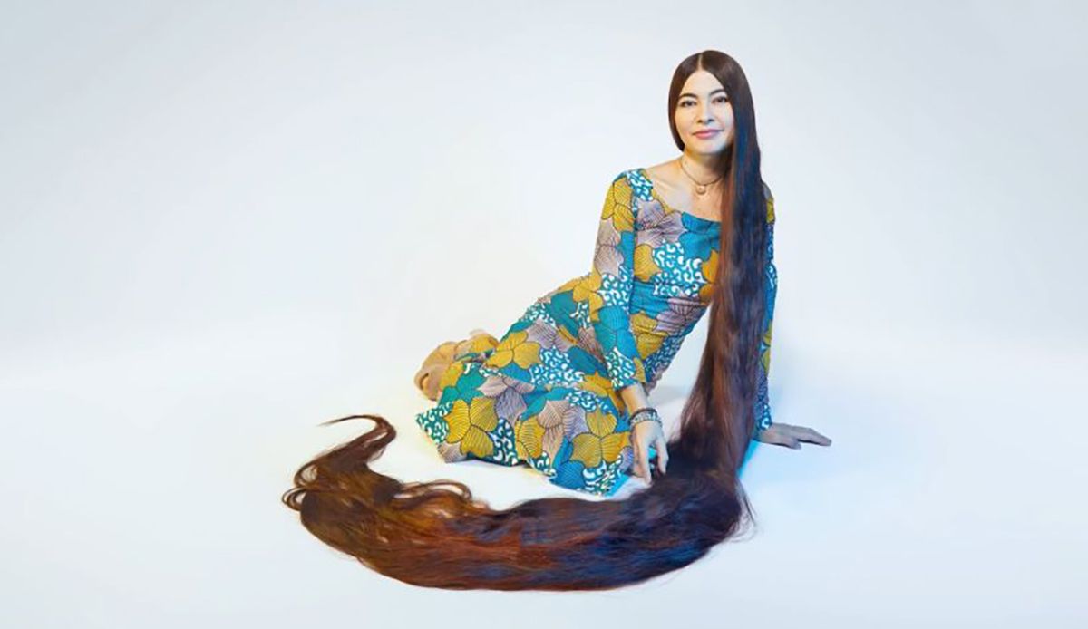 Українка має найдовше у світі волосся – як вона виглядає Українка має найдовше у світі волосся – як вона виглядає