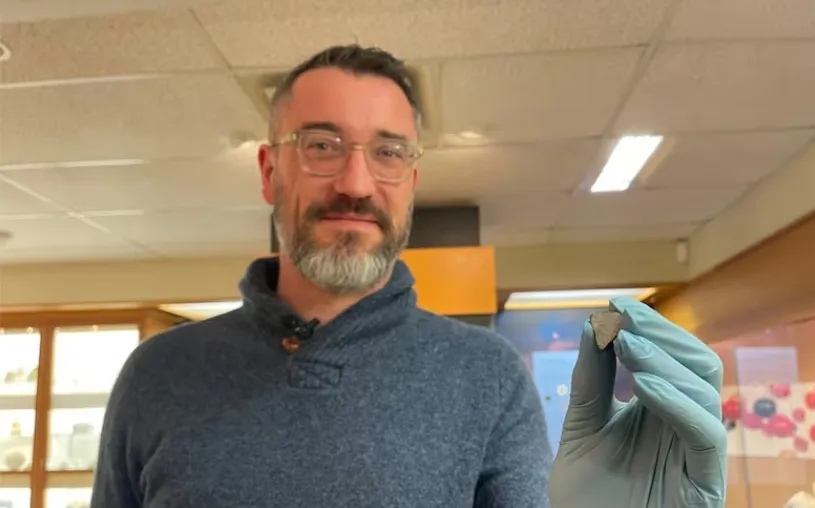 Крис Херд, куратор коллекции метеоритов Университета Альберты Крис Херд, куратор коллекции метеоритов Университета Альберты