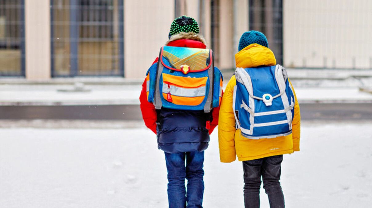 Зимові канікули у школах - в одному з міст України учні відпочиватимуть довше Зимові канікули у школах - в одному з міст України учні відпочиватимуть довше