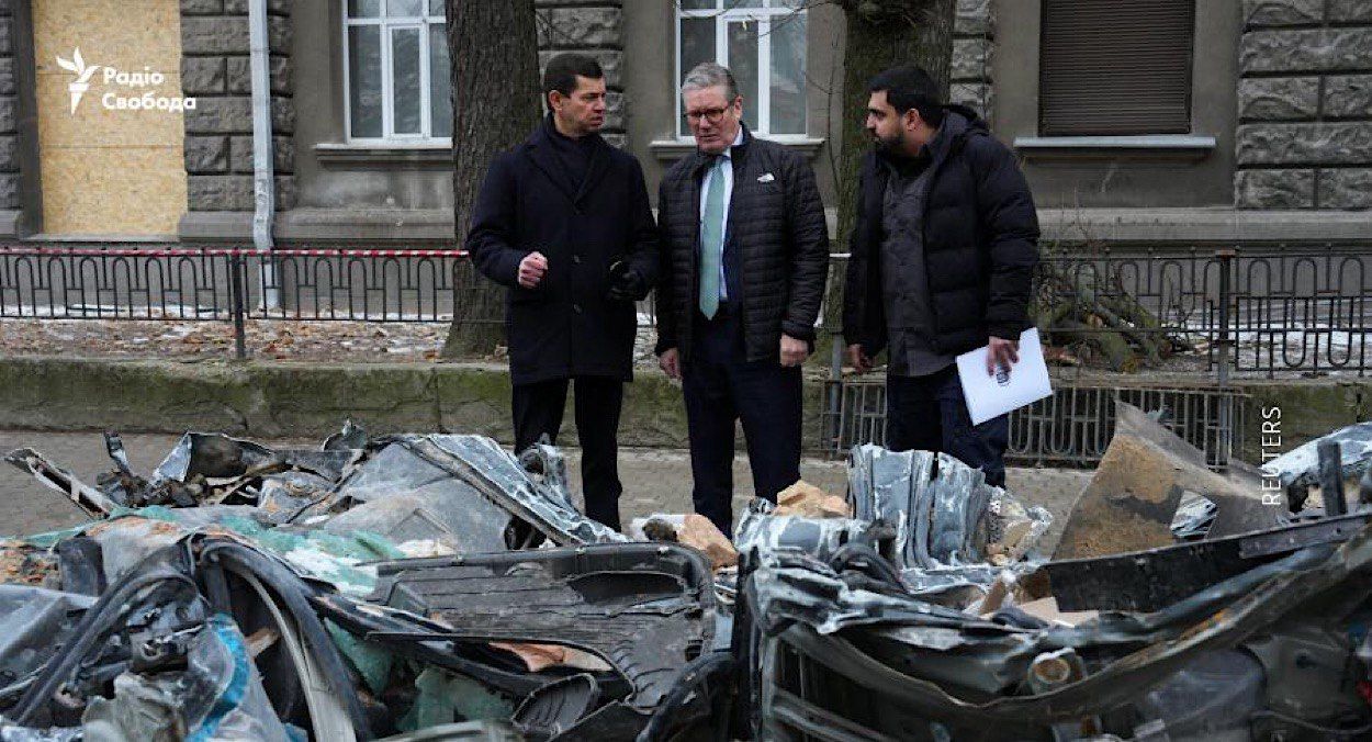 Дрон атаковал Киев во время переговоров Зеленского со Стармером Дрон атаковал Киев во время переговоров Зеленского со Стармером