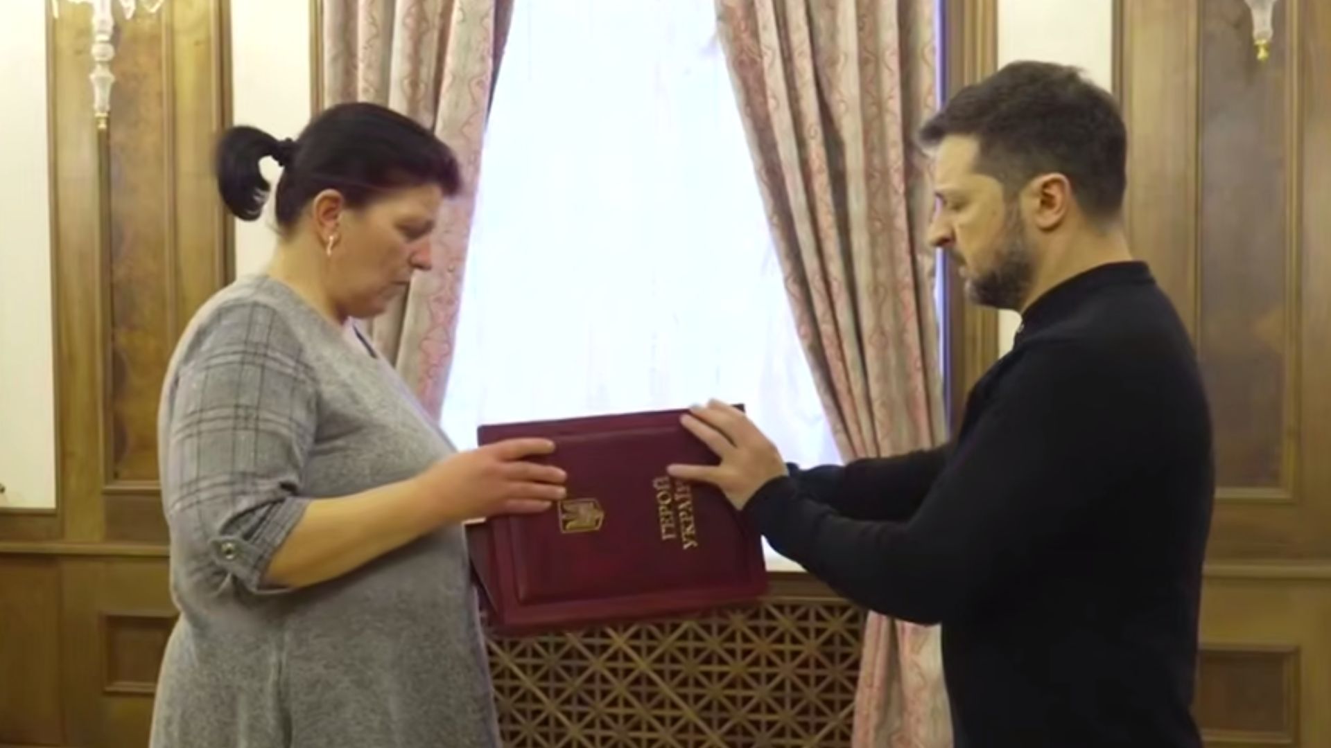 "Золоту зірку" отримала мати Героя "Золоту зірку" отримала мати Героя