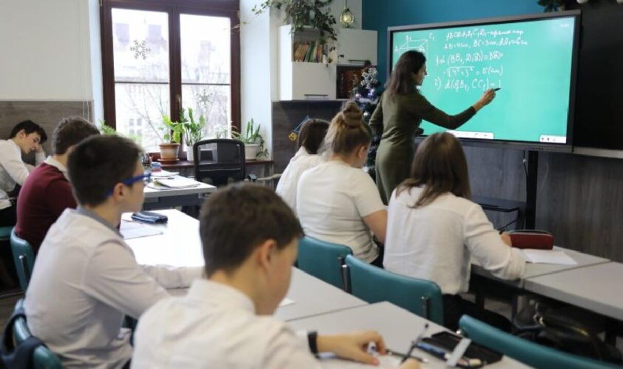 Львівський діалект - шо означають такі слова як шкраб, фиркати, шрайбувати на Галичині Львівський діалект - шо означають такі слова як шкраб, фиркати, шрайбувати на Галичині