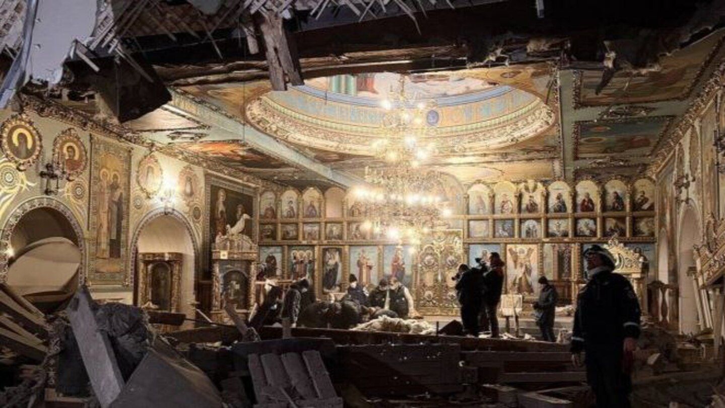 Россияне разрушили Свято-Андреевский Кафедральный Собор Россияне разрушили Свято-Андреевский Кафедральный Собор