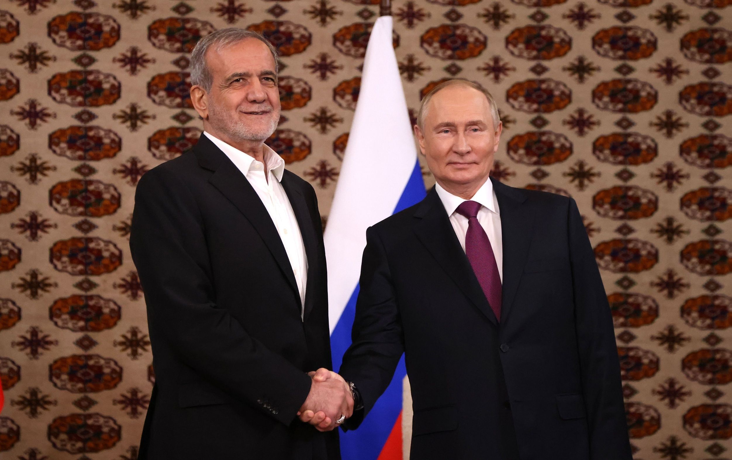 Росія та Іран підписали угоду про партнерство - на що не згоден Тегеран Росія та Іран підписали угоду про партнерство - на що не згоден Тегеран