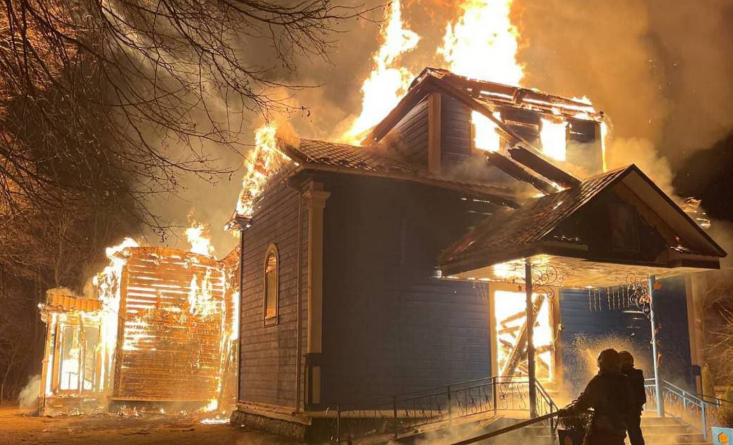 На Рівненщині згоріла дерев’яна церква 1877 року - 24 Канал На Рівненщині згоріла дерев’яна церква 1877 року - 24 Канал