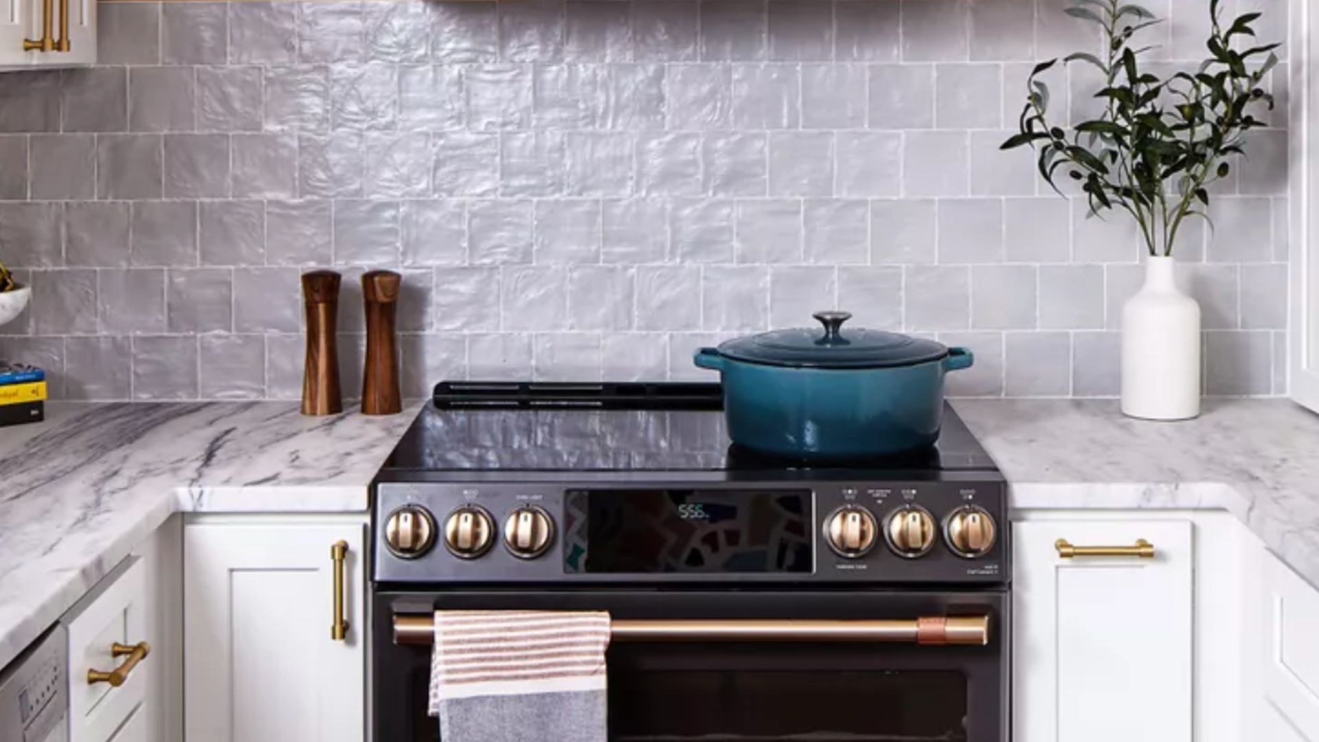 Як гарно розвішати кухонні рушники Як гарно розвішати кухонні рушники