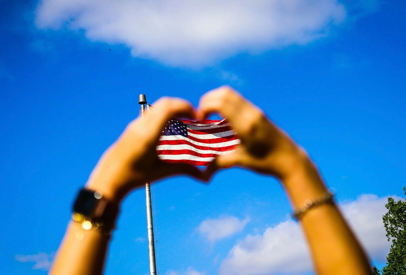 Як у США знайти спонсора для українців