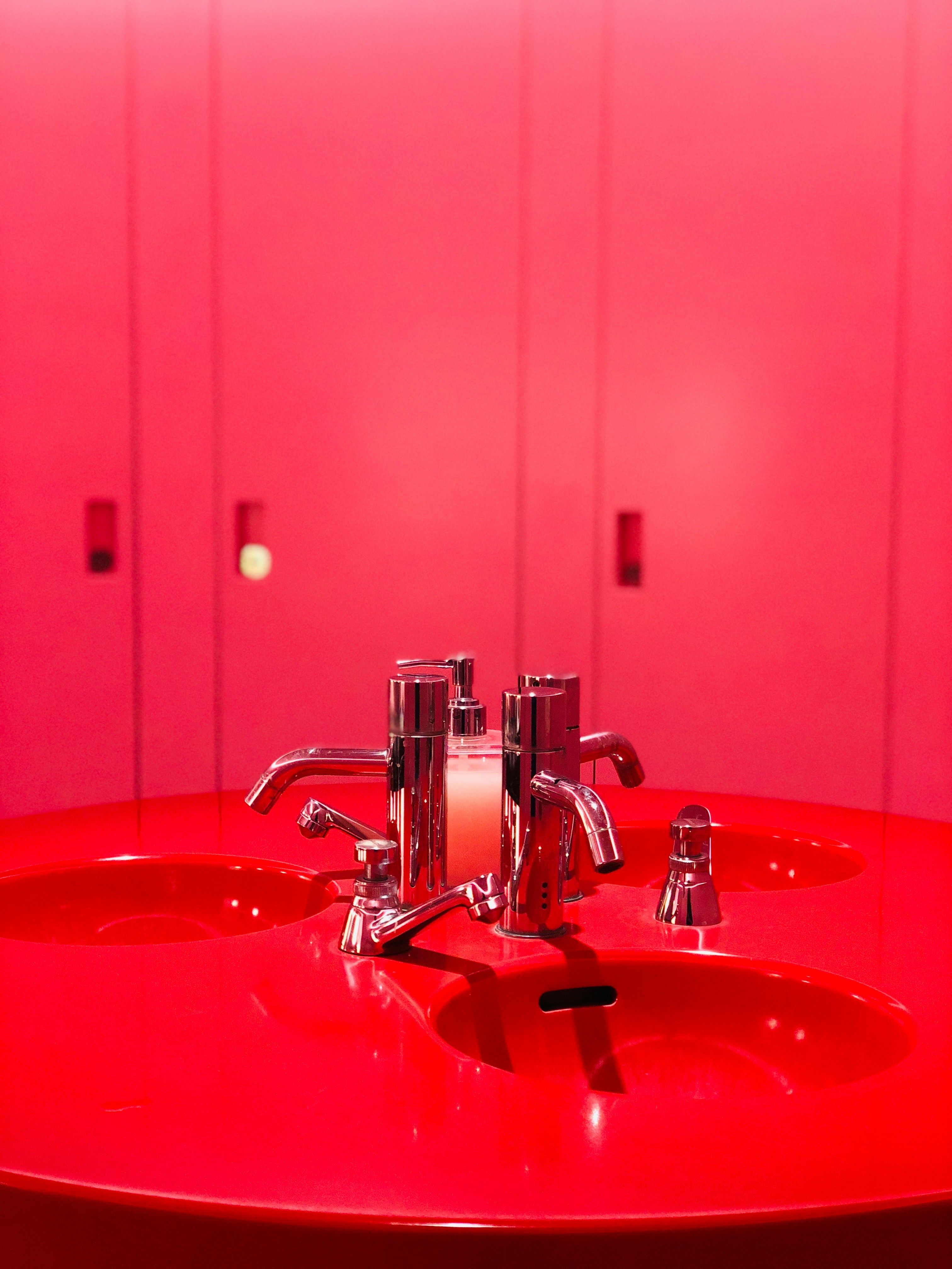 Теплі кольори фарби, які не слід використовувати у ванній кімнаті Теплі кольори фарби, які не слід використовувати у ванній кімнаті