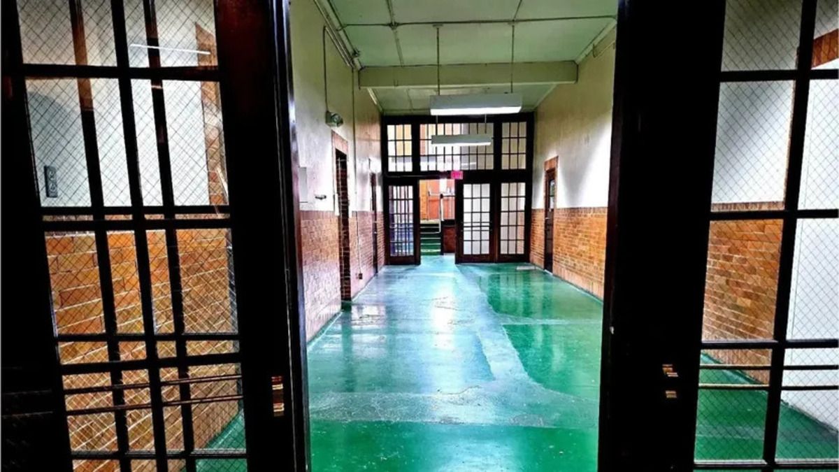 Стару школу переоблаштували на будинок - чому її фото стали вірусними - Нерйхомість Стару школу переоблаштували на будинок - чому її фото стали вірусними - Нерйхомість