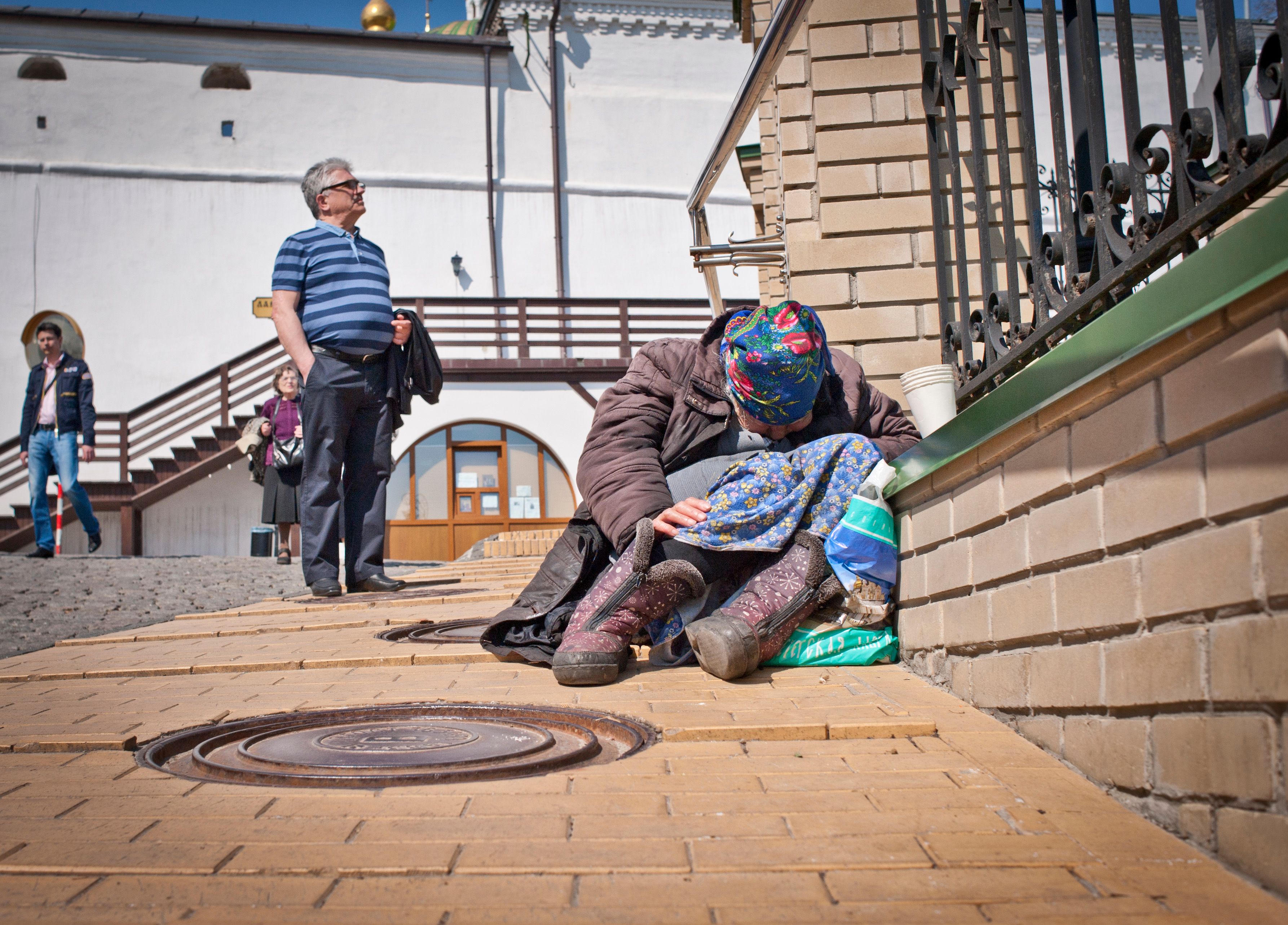 Близько третини населення України можуть бути бідними Близько третини населення України можуть бути бідними