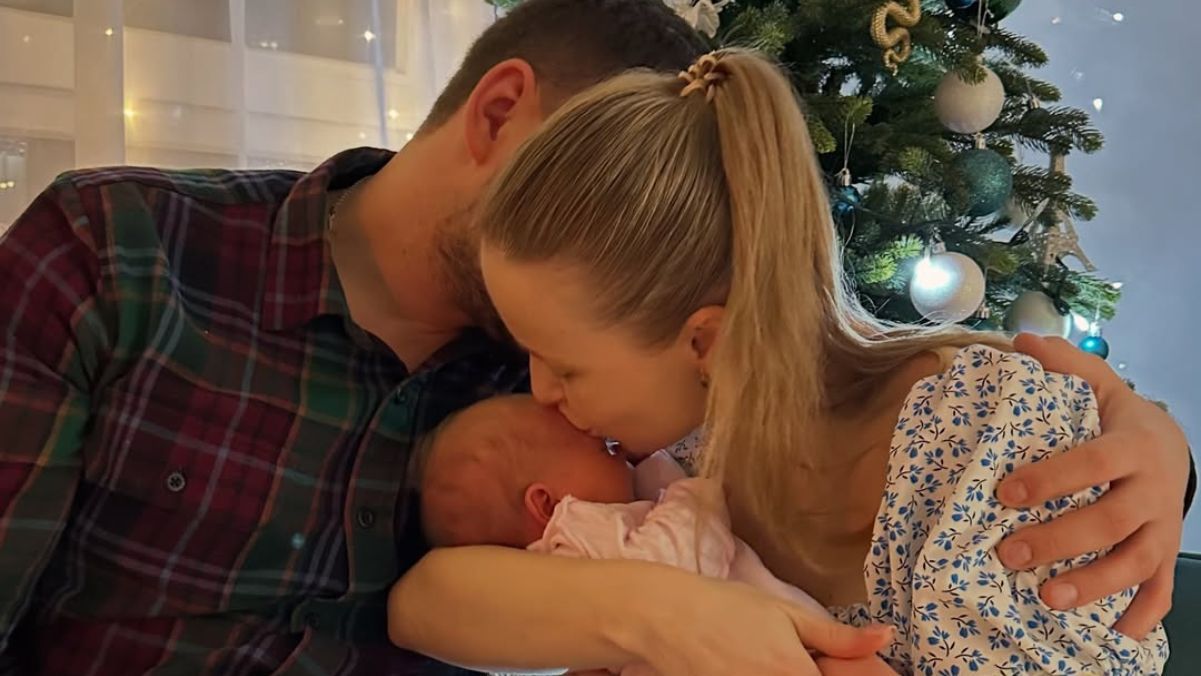 Известная украинская актриса Сагайдачная вместе с новорожденной дочкой попала в больницу - Show24 Известная украинская актриса Сагайдачная вместе с новорожденной дочкой попала в больницу - Show24