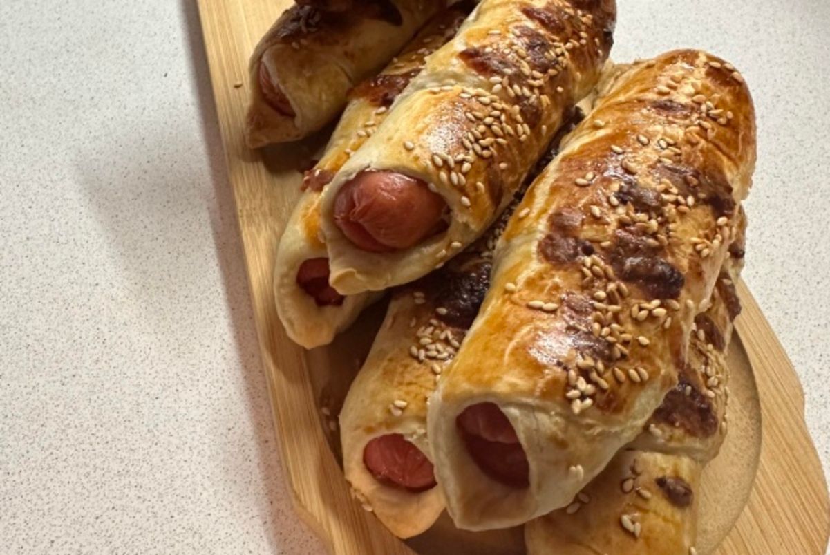 Рецепт лінивих сосисок у тісті Рецепт лінивих сосисок у тісті