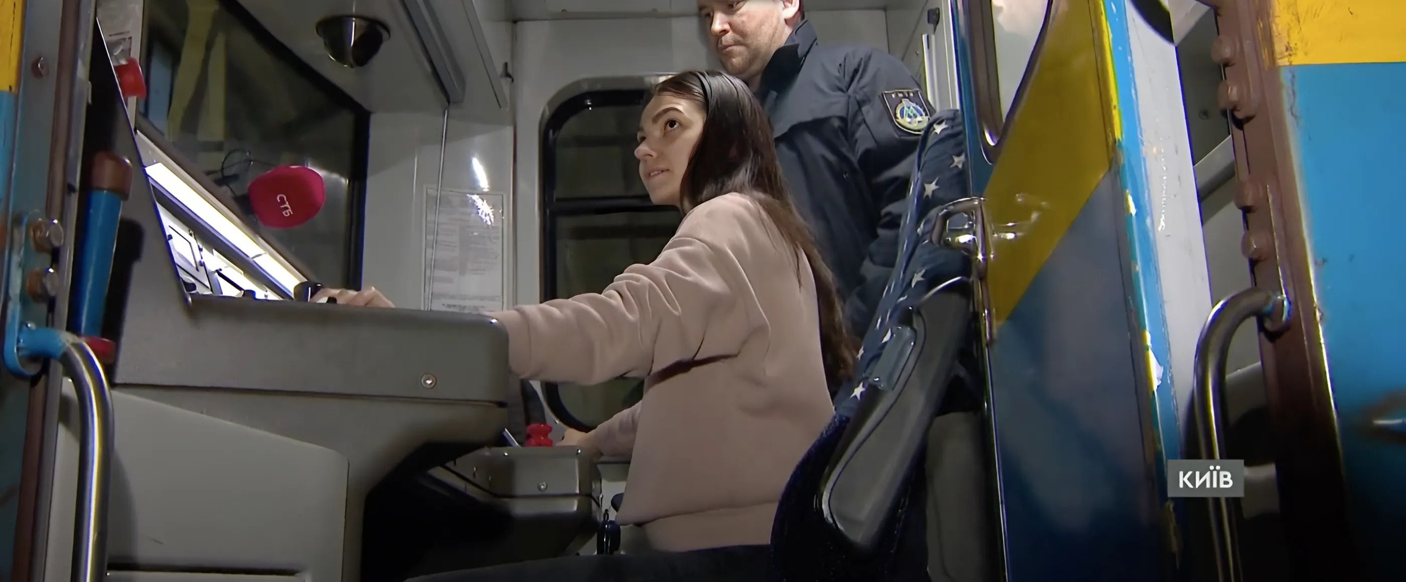 жінка-машиністка - Тренди жінка-машиністка - Тренди