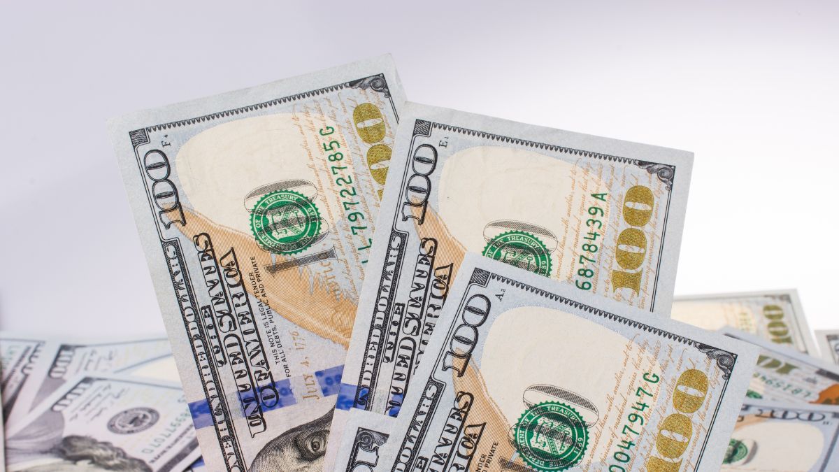 Що буде з доларом у лютому Що буде з доларом у лютому