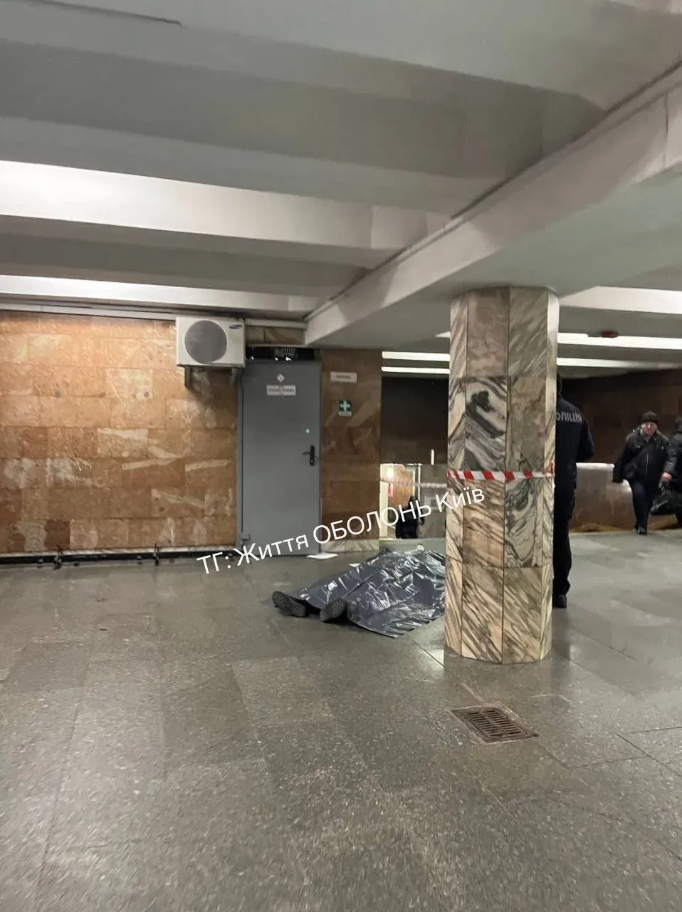 У Києві на станції метро Тараса Шевченка 24 січня помер чоловік У Києві на станції метро Тараса Шевченка 24 січня помер чоловік