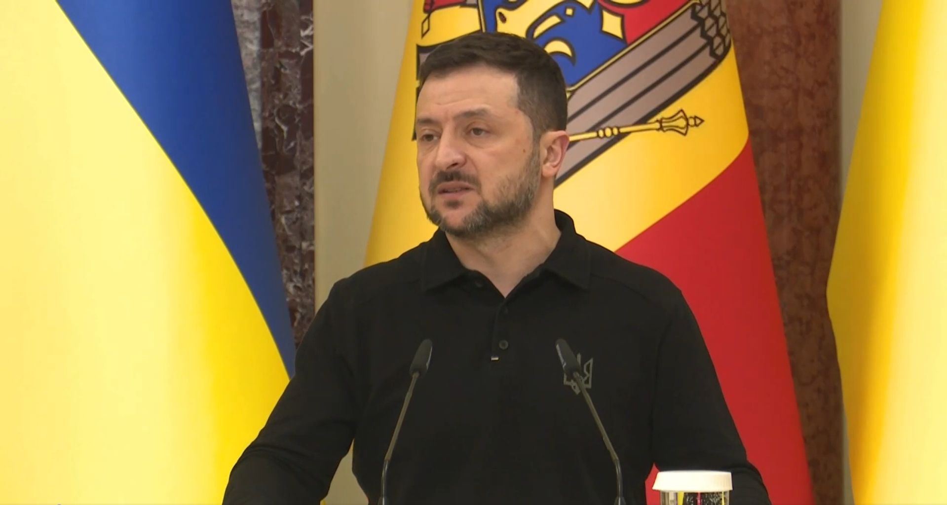 Зеленский заявил, что США не остановили помощь Украине Зеленский заявил, что США не остановили помощь Украине