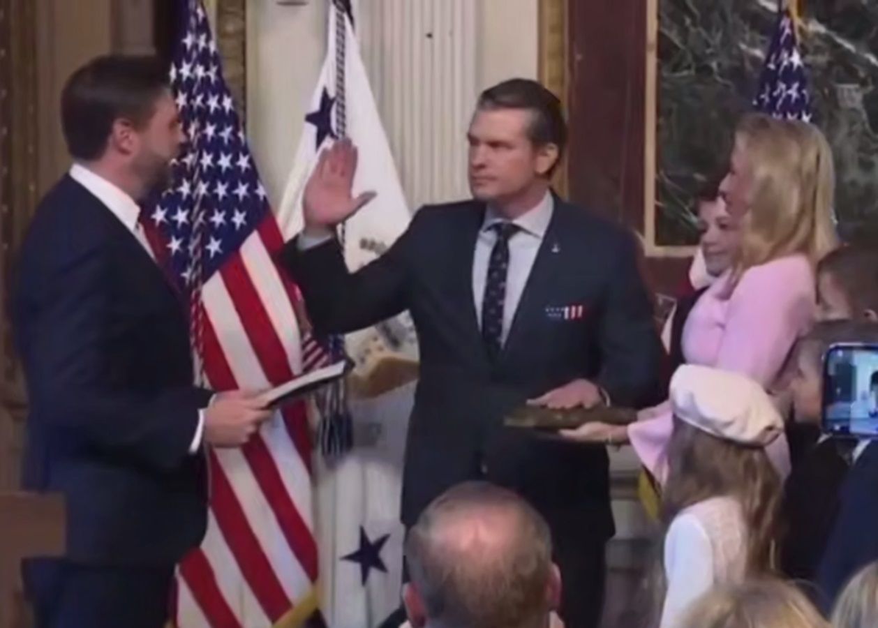 Не хочемо воювати, хочемо стримувати, – новий глава Пентагону склав присягу - 24 Канал Не хочемо воювати, хочемо стримувати, – новий глава Пентагону склав присягу - 24 Канал