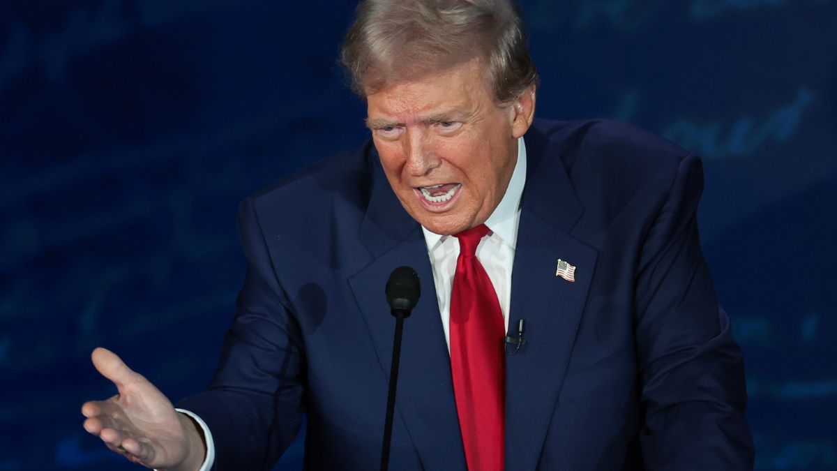 Трамп знову заговорив про контроль над Гренландією Трамп знову заговорив про контроль над Гренландією