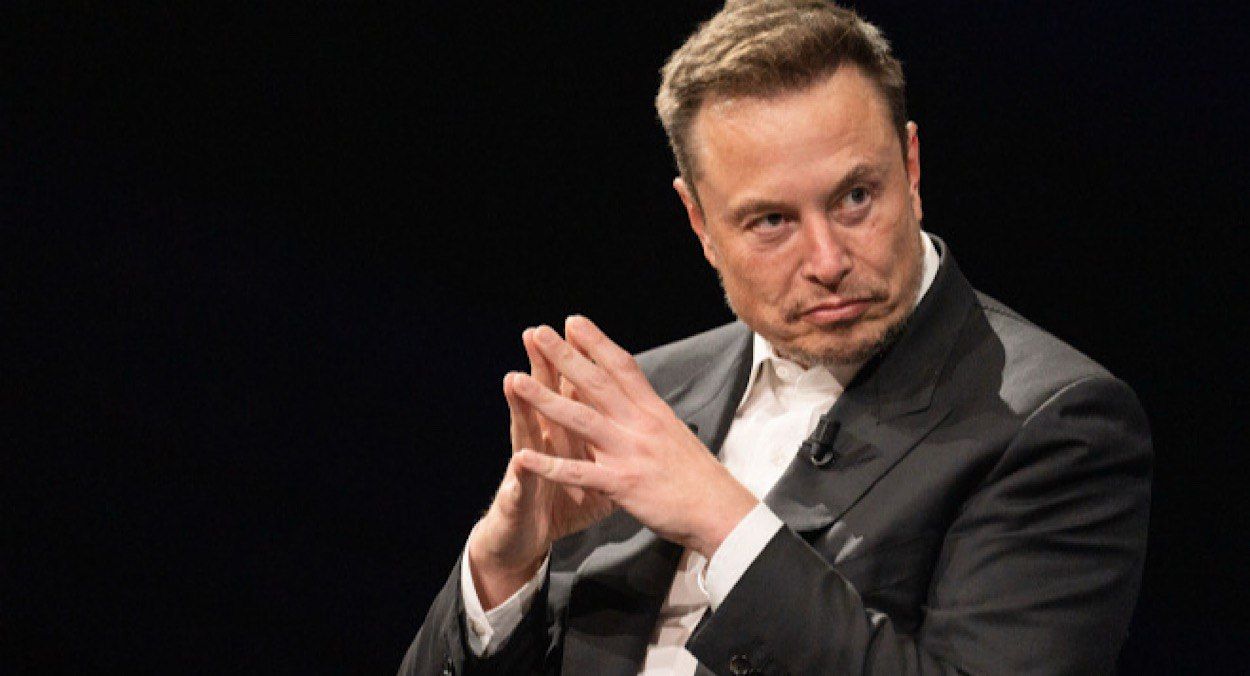 Маск образив жертв нацизму