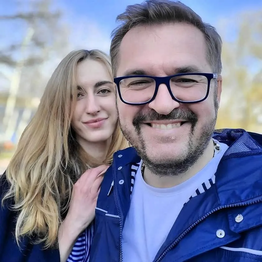 Олександр Пономарьов із донькою Олександр Пономарьов із донькою