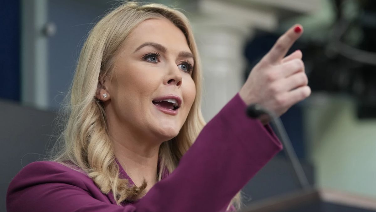 Чому речниця Білого дому вважає, що команда Байдена витрачала гроші як "п'яні матроси" Чому речниця Білого дому вважає, що команда Байдена витрачала гроші як "п'яні матроси"