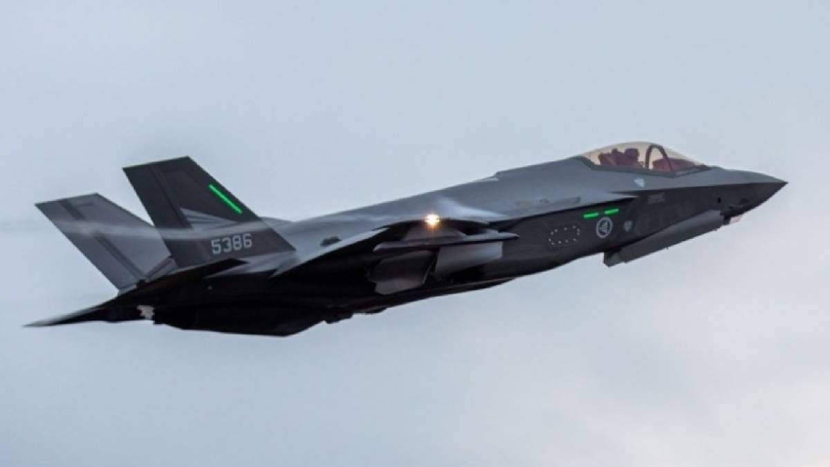 У США винищувач під час навчання зазнав аварії У США винищувач під час навчання зазнав аварії