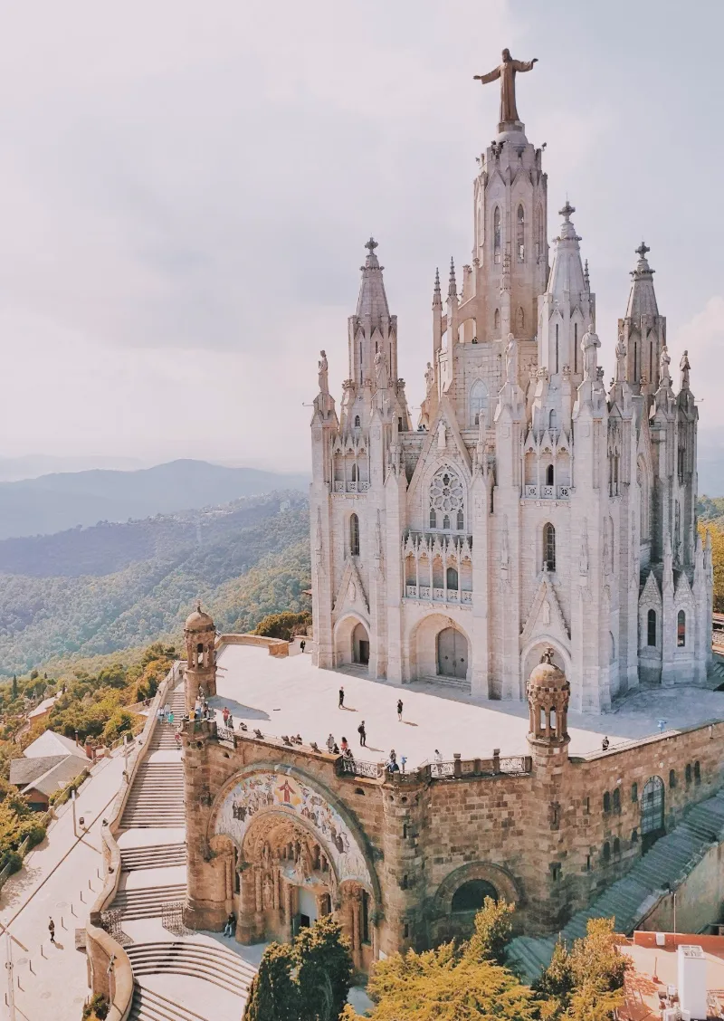 Чи обмежує Іспанія туристів Чи обмежує Іспанія туристів