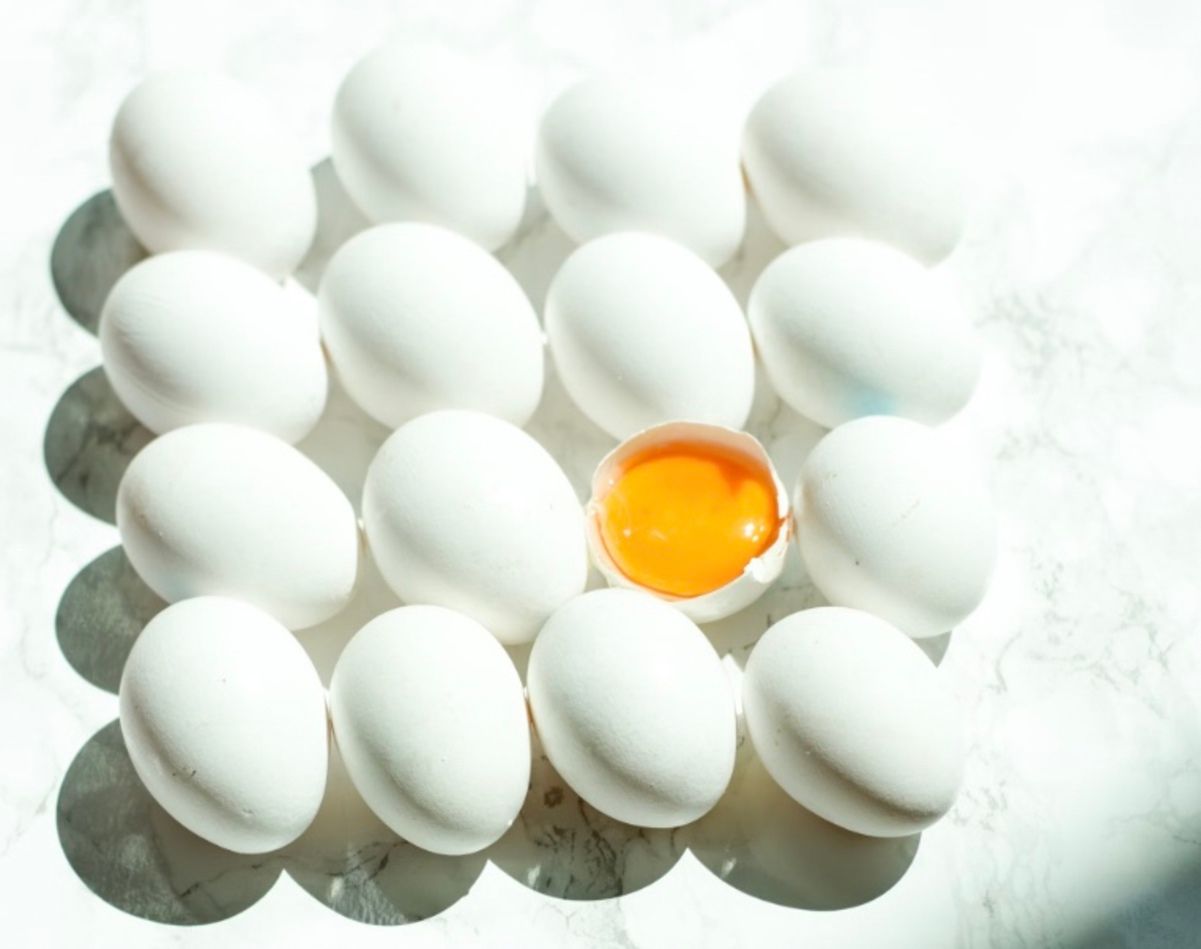 Как сварить разбитое яйцо Как сварить разбитое яйцо