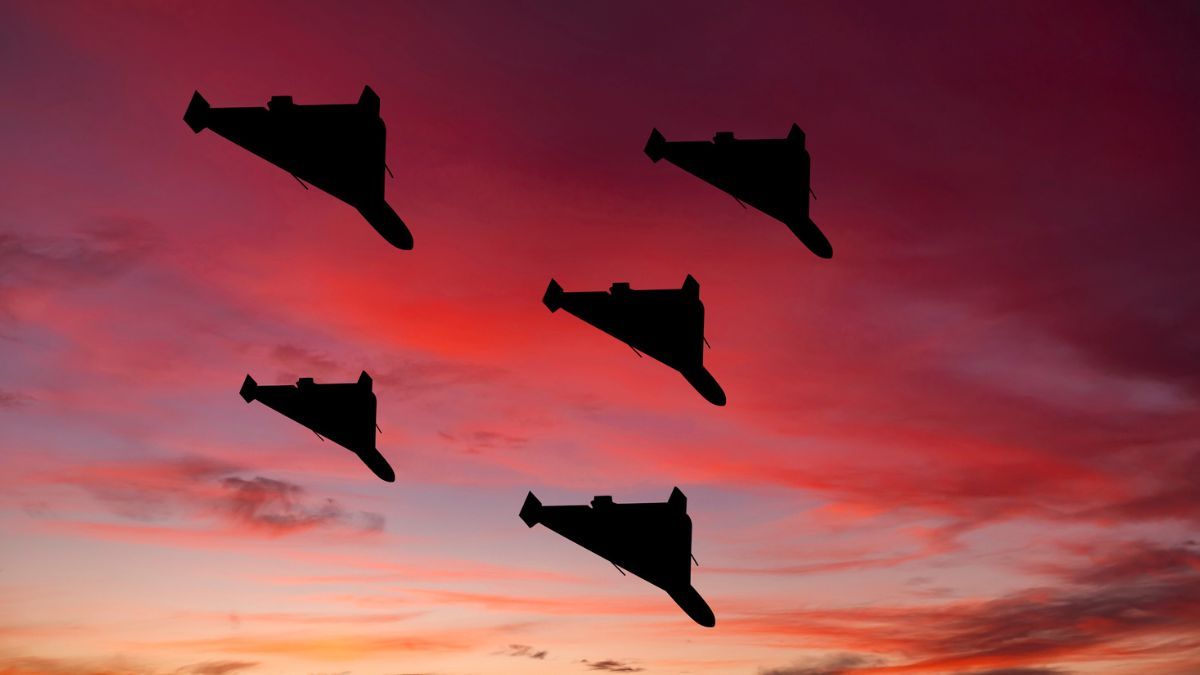 Російські війська атакують ударними БпЛА Російські війська атакують ударними БпЛА