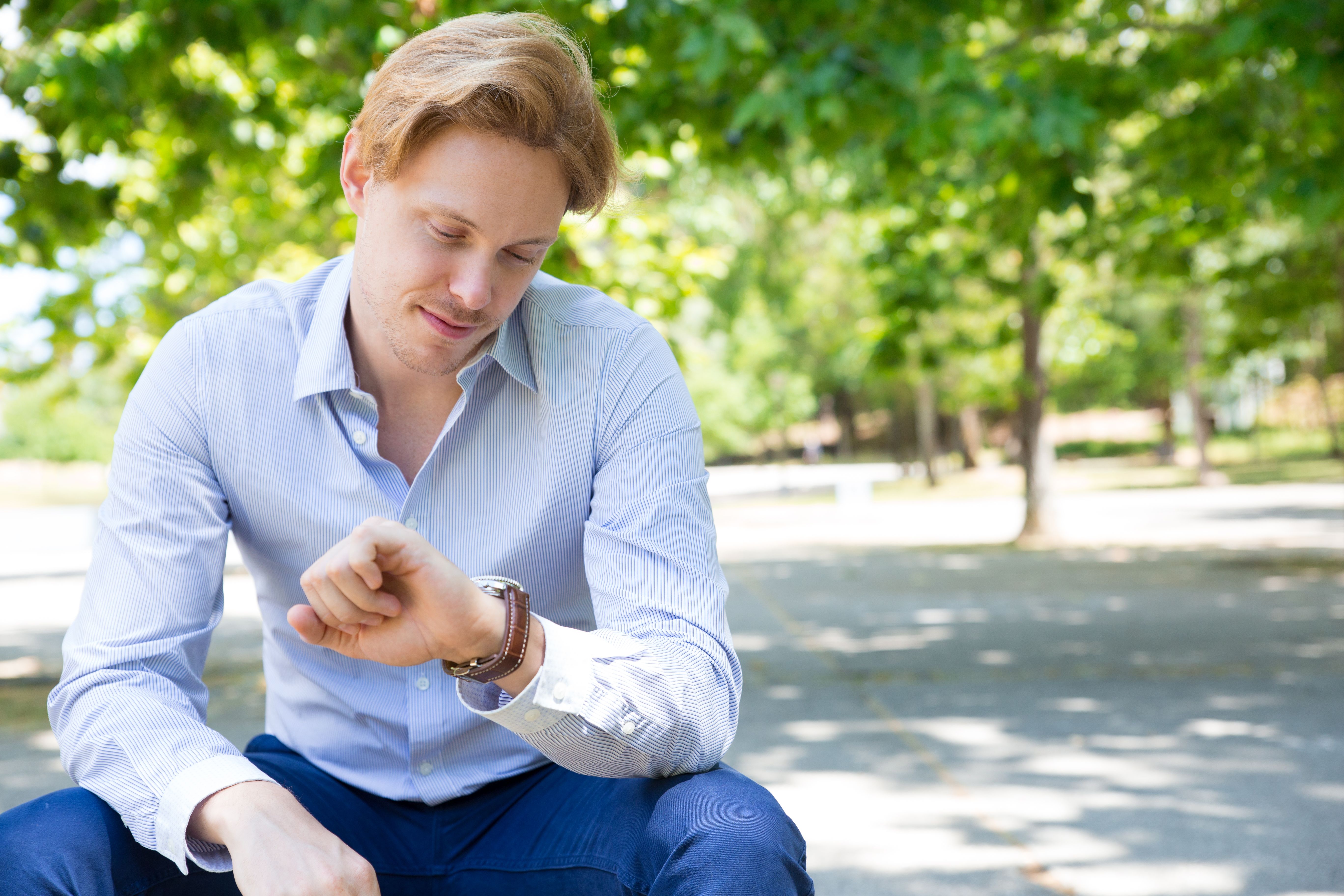 Я опоздаю на пару минут. Я опоздаю на пару минут.