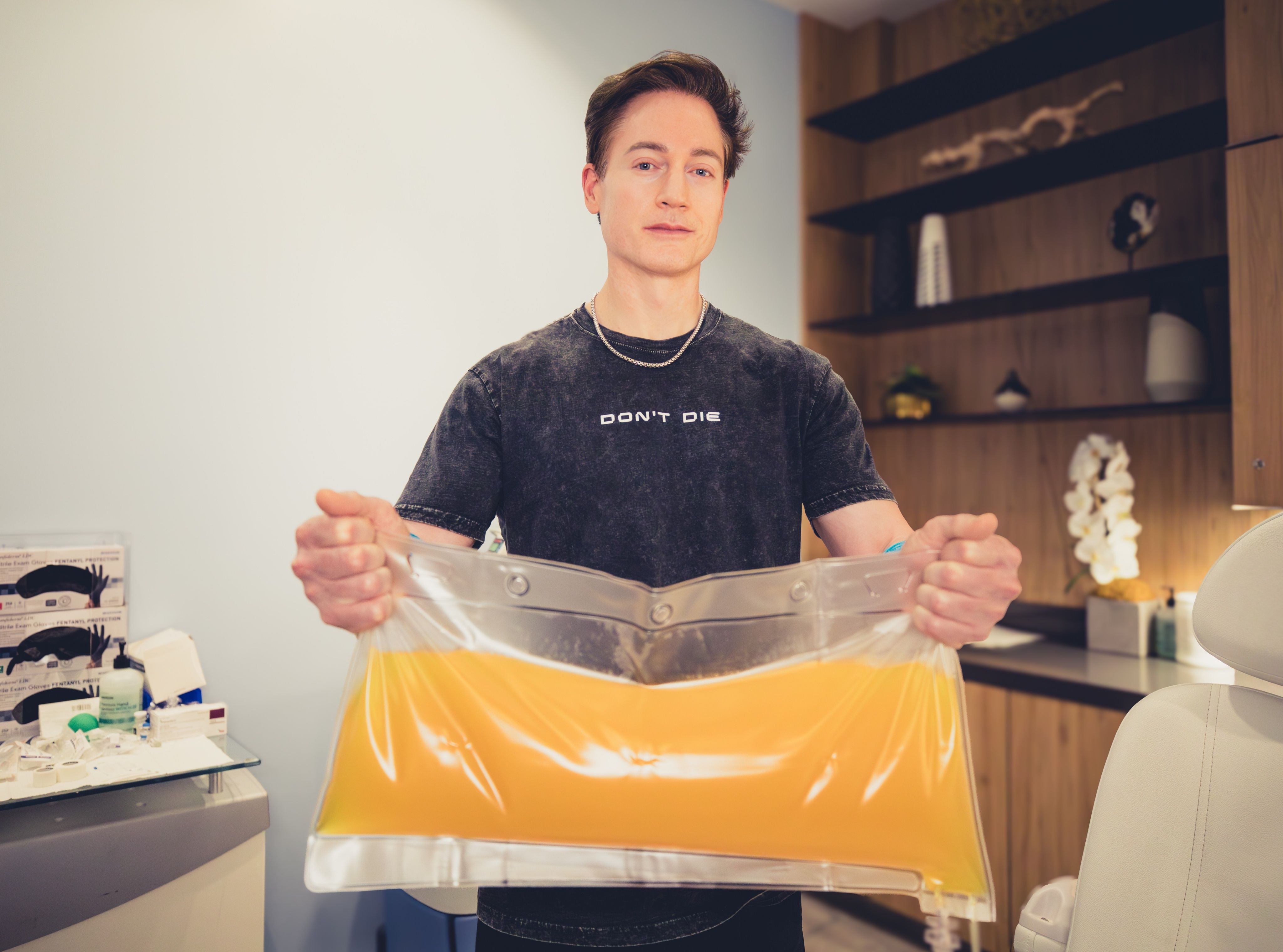 Брайан Джонсон Брайан Джонсон