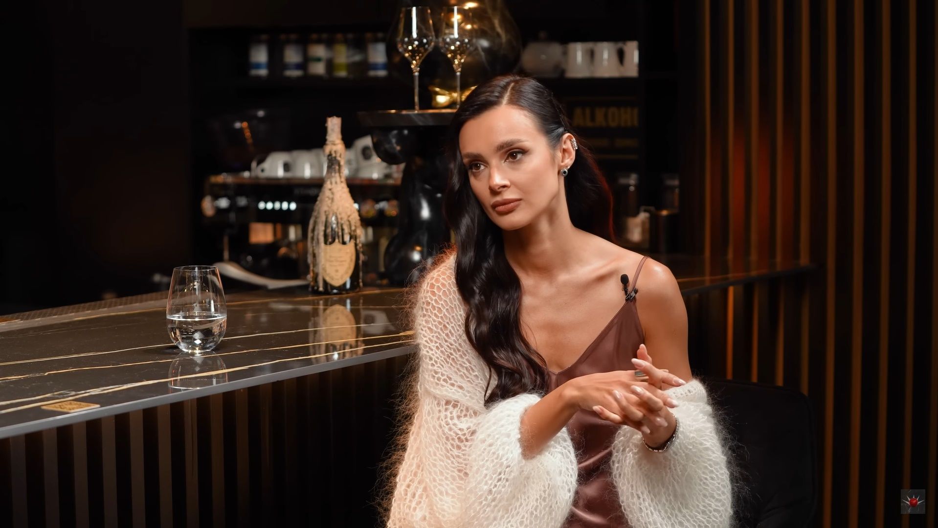 DJ KOROLOVA рассказала, как россияне приглашают ее на выступления - что она отвечает - Show24 DJ KOROLOVA рассказала, как россияне приглашают ее на выступления - что она отвечает - Show24