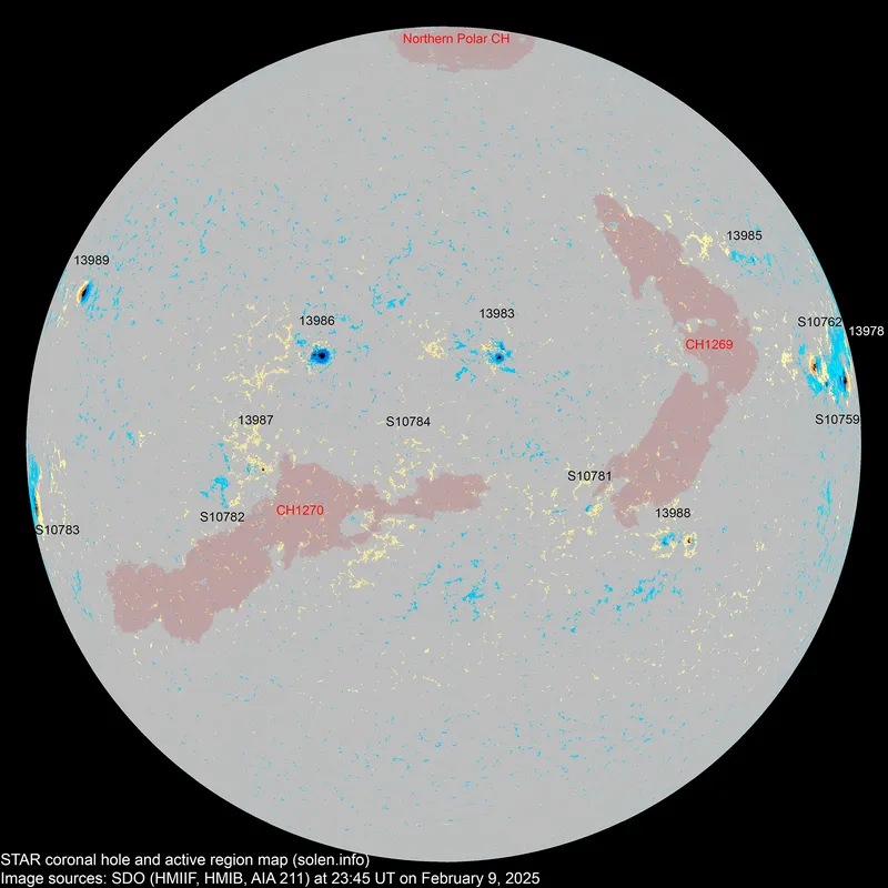 Корональна діра CH1270 ліворуч і CH1269 – праворуч. Нинішня магнітна буря спричинена другою Корональна діра CH1270 ліворуч і CH1269 – праворуч. Нинішня магнітна буря спричинена другою
