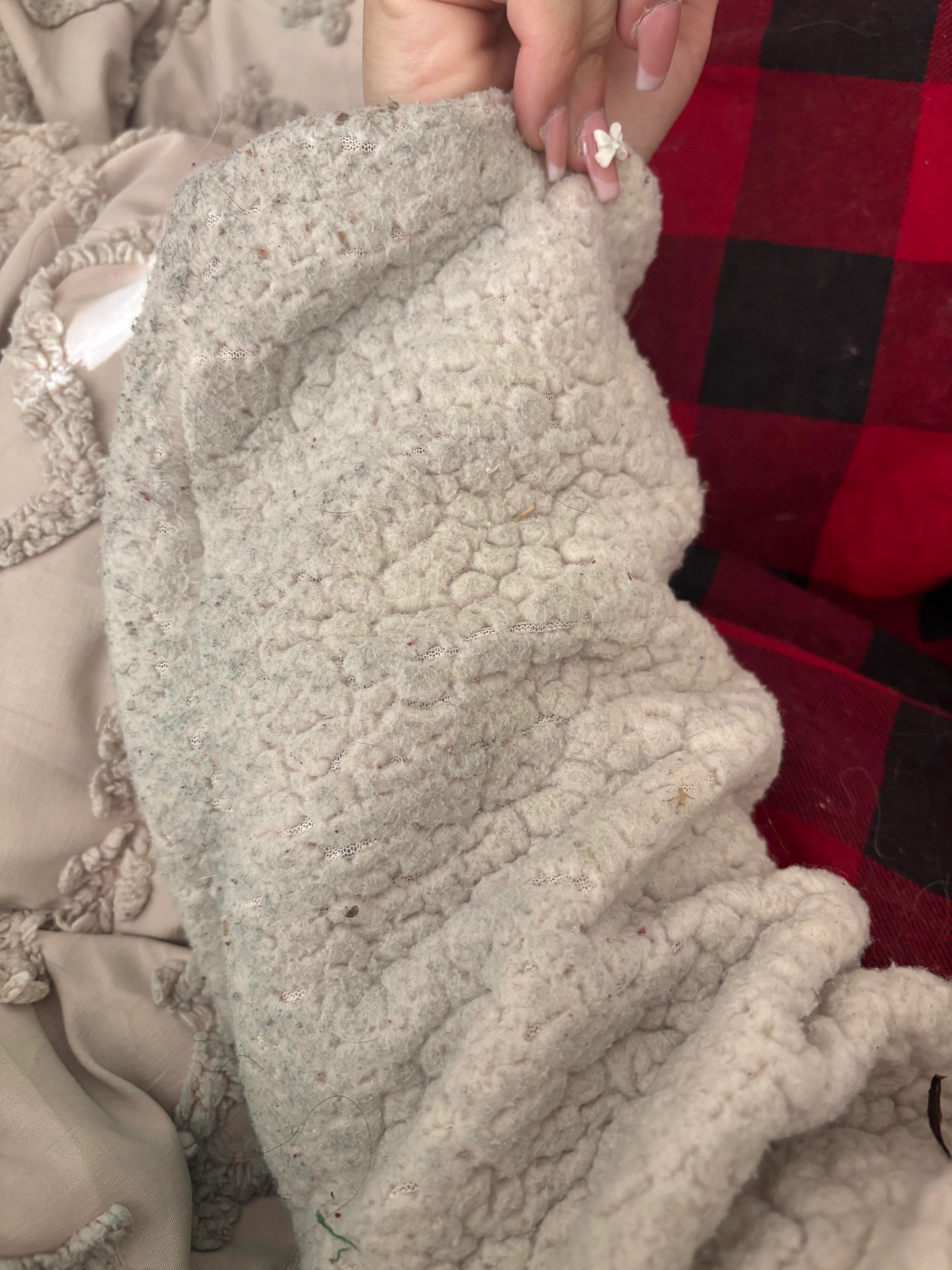 Вещи позеленели из-за любовницы