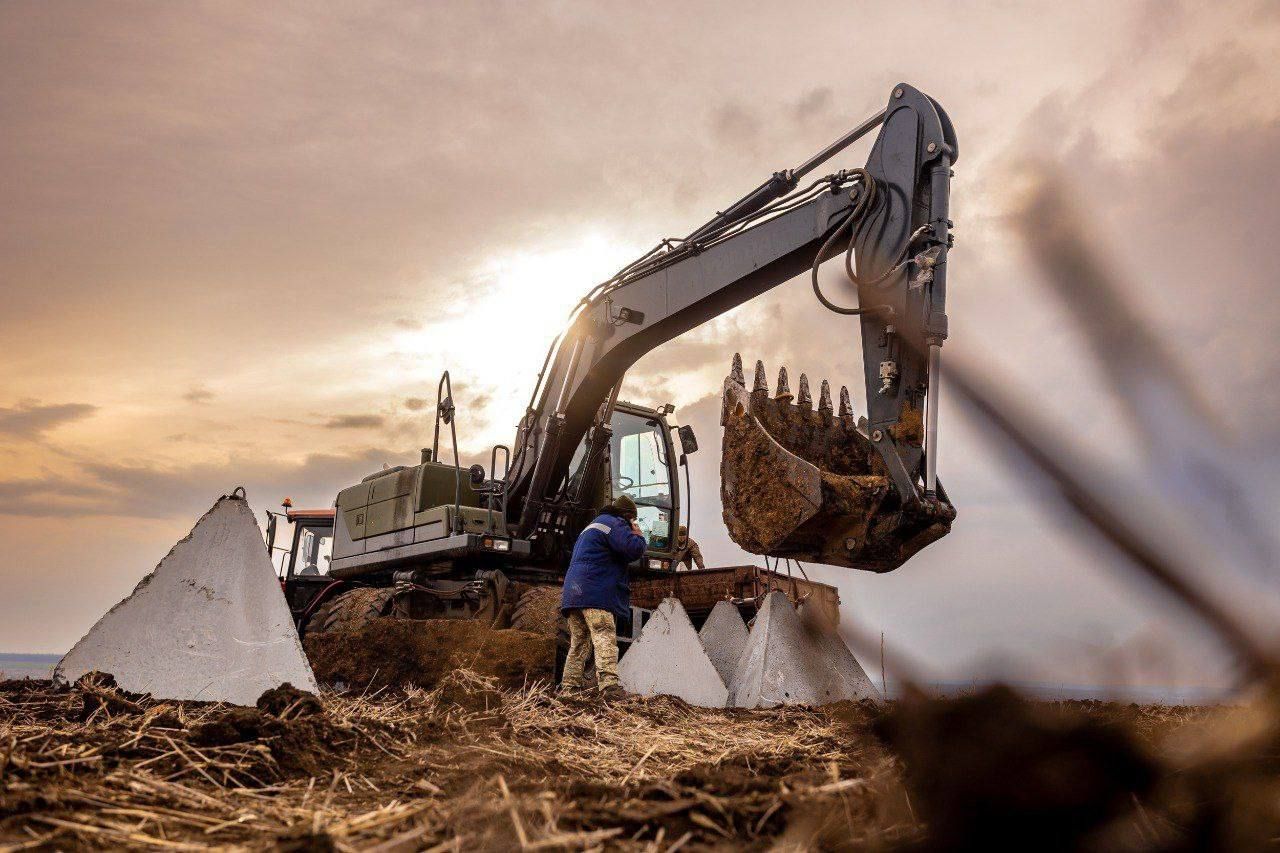 Будівництво фортифікацій на Дніпропетровщині Будівництво фортифікацій на Дніпропетровщині