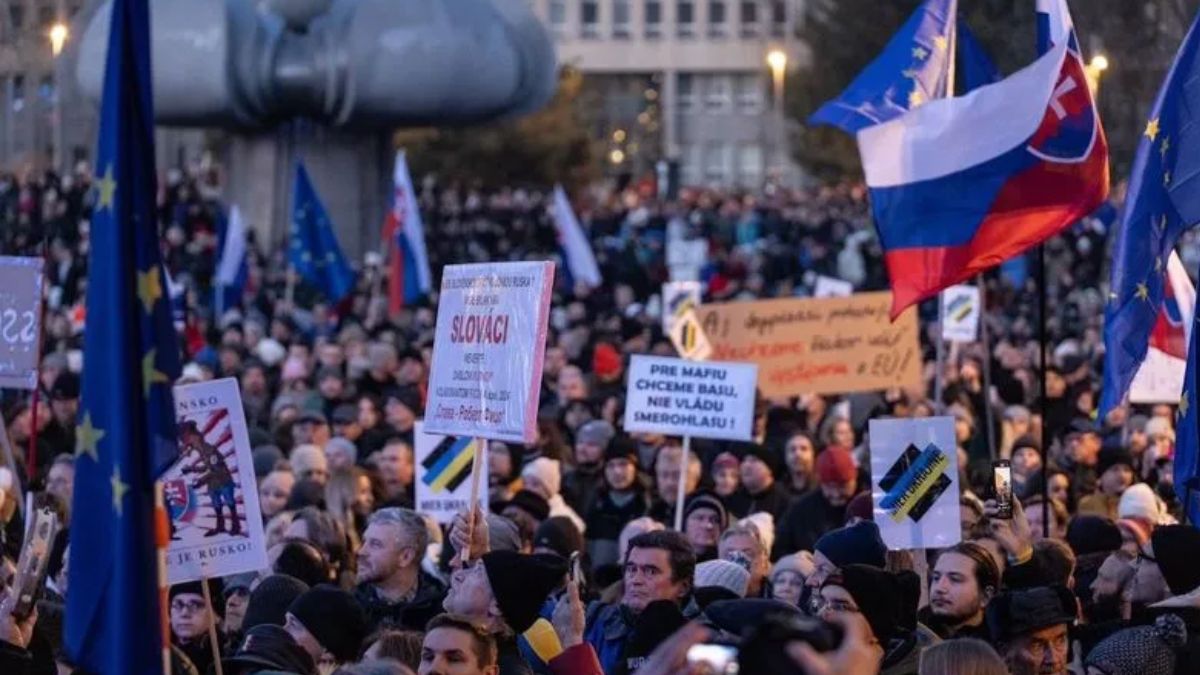 У ГУР різко відреагували на звинувачення Фіцо в нібито організації протестів у Словаччині У ГУР різко відреагували на звинувачення Фіцо в нібито організації протестів у Словаччині