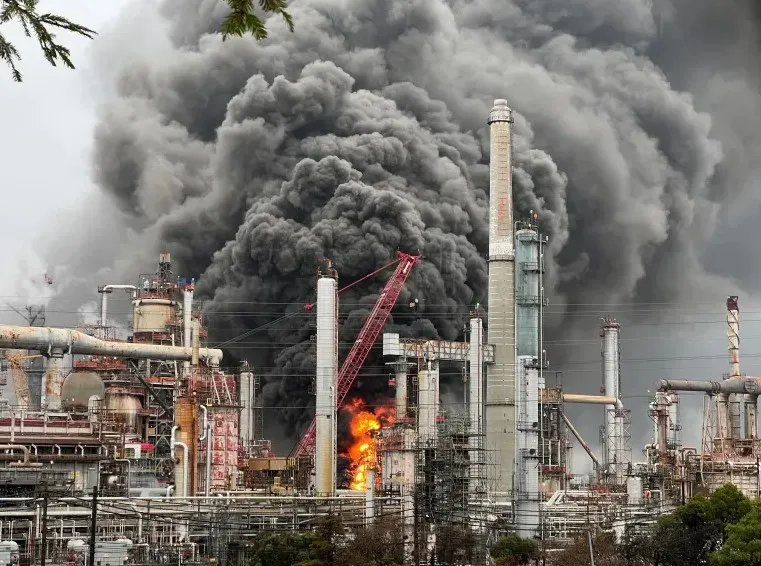 Вибух на НПЗ у Каліфорнії