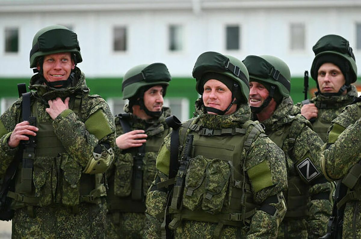 Російські добровольці, які виявили бажання воювати проти України Російські добровольці, які виявили бажання воювати проти України