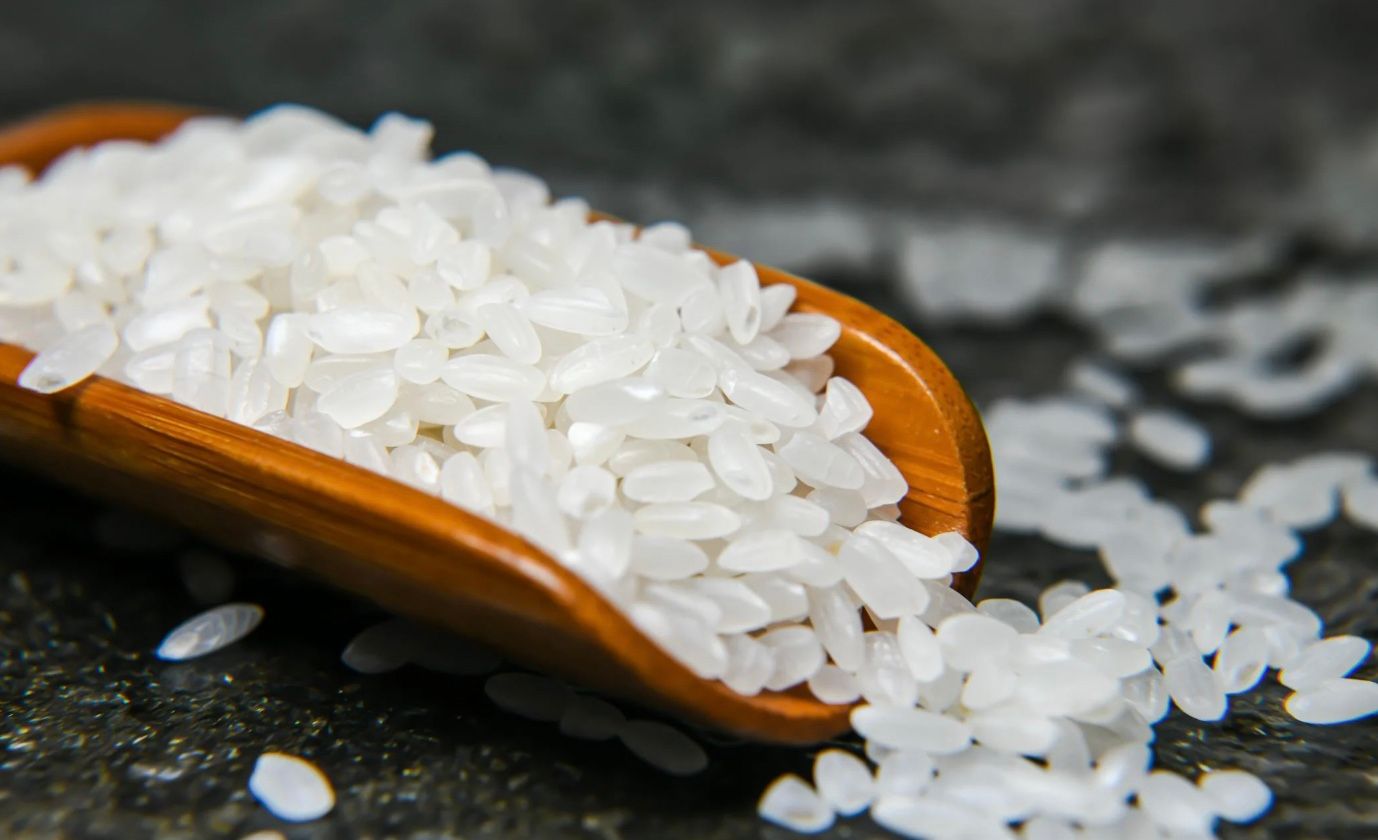 Чи потрібно мити рис перед варінням Чи потрібно мити рис перед варінням