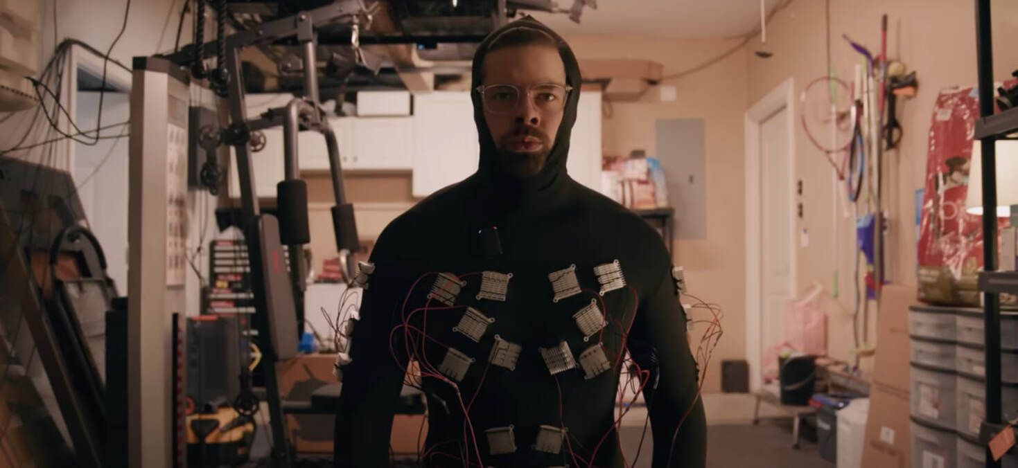 Блогер випробував людську батарею